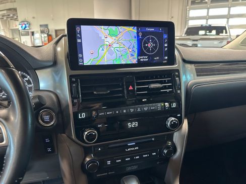 Used 2023 Lexus GX 460 Premium image 25
