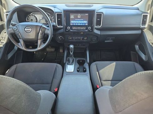 Used 2022 Nissan Frontier SV AWD/4WD image 32