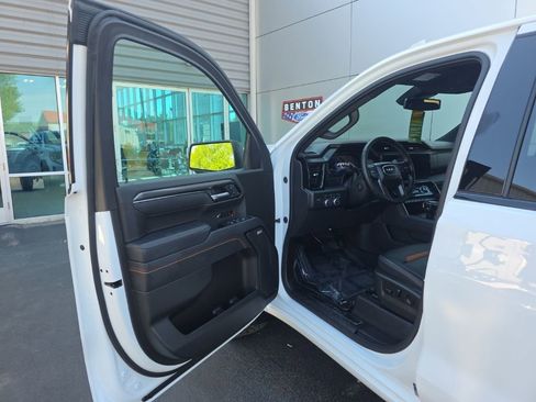 Used 2025 GMC Sierra 1500 AT4 AWD/4WD image 11