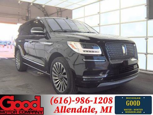 Used 2019 Lincoln Navigator Reserve image 1