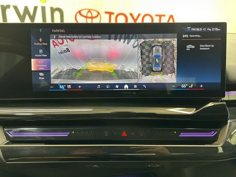 Used 2024 BMW 530i xDrive w/ Premium Package image 32