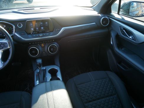Used 2019 Chevrolet Blazer LT image 11