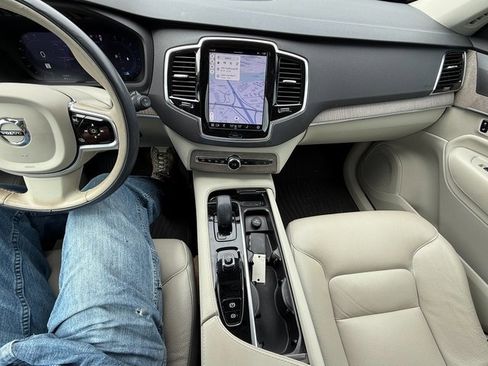 Used 2023 Volvo XC90 B6 Plus w/ Protection Package Premier image 11