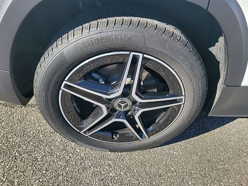 Used 2025 Mercedes-Benz GLB 250 image 13