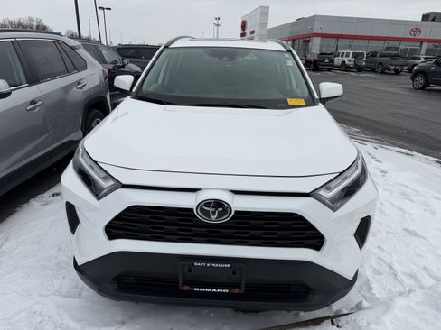 Used 2023 Toyota RAV4 XLE image 3