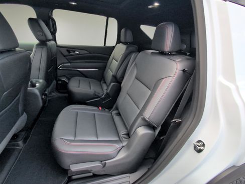 New 2026 Chevrolet Traverse Z71 w/ Enhanced Driving Package image 16