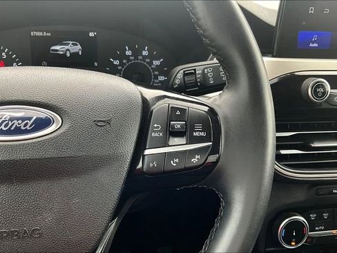 Used 2022 Ford Escape SEL w/ Class II Trailer Tow Package image 11