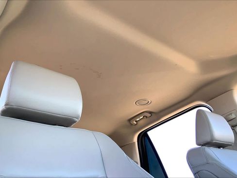 Used 2024 Ford Expedition Max XLT image 13