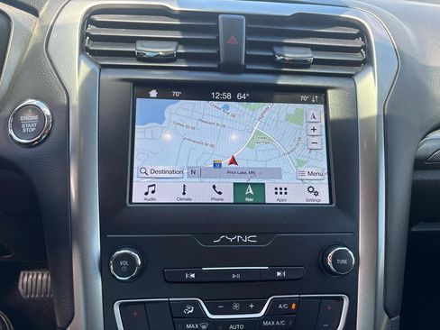 Used 2019 Ford Fusion SE FWD image 23