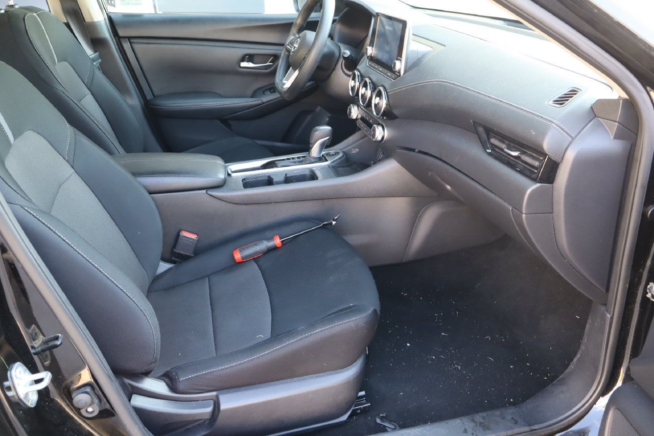 Used 2024 Nissan Sentra SV FWD image 16