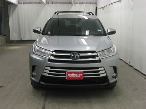 Used 2019 Toyota Highlander XLE image 6