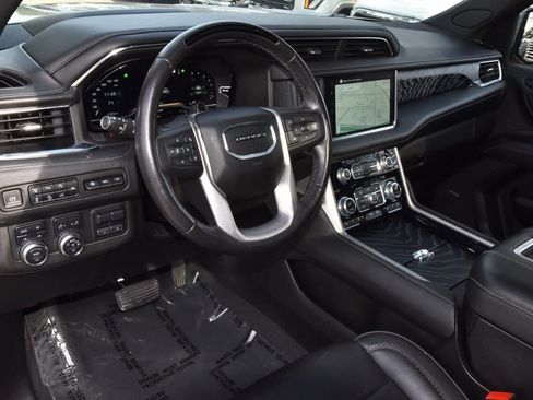 Used 2023 GMC Yukon XL Denali w/ Denali Reserve Package image 38