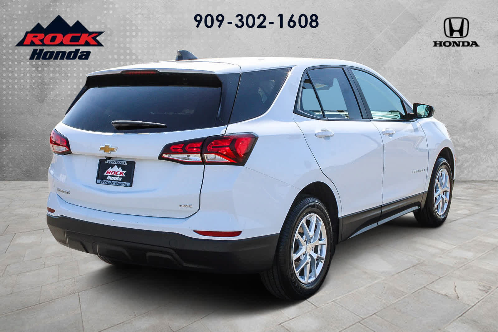 Used 2022 Chevrolet Equinox LS w/ LS Convenience Package AWD/4WD image 4