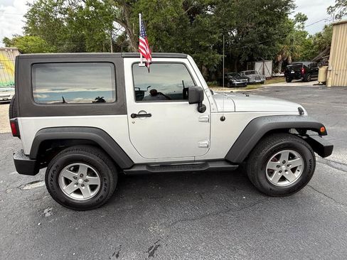 Used 2008 Jeep Wrangler X AWD/4WD image 3