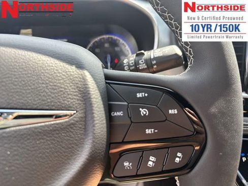 New 2026 Chrysler Pacifica Limited w/ Uconnect Theater Family Group image 21