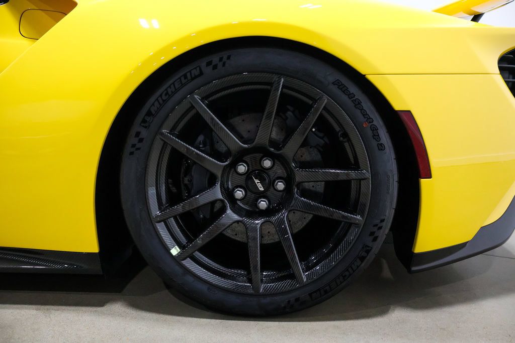 Used 2020 Ford GT Carbon Series RWD image 34