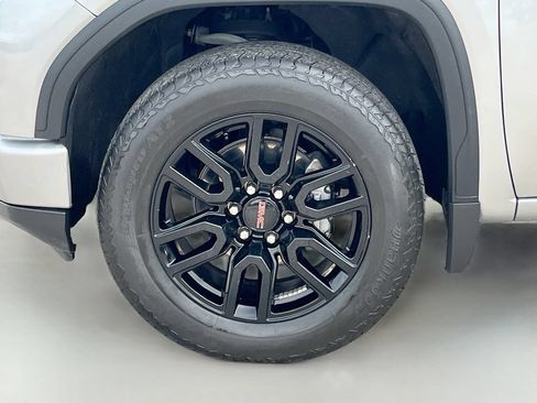 Used 2025 GMC Sierra 1500 Elevation AWD/4WD image 31
