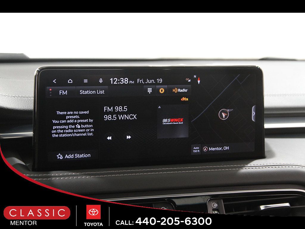 Used 2023 Genesis G70 2.0T AWD/4WD image 11