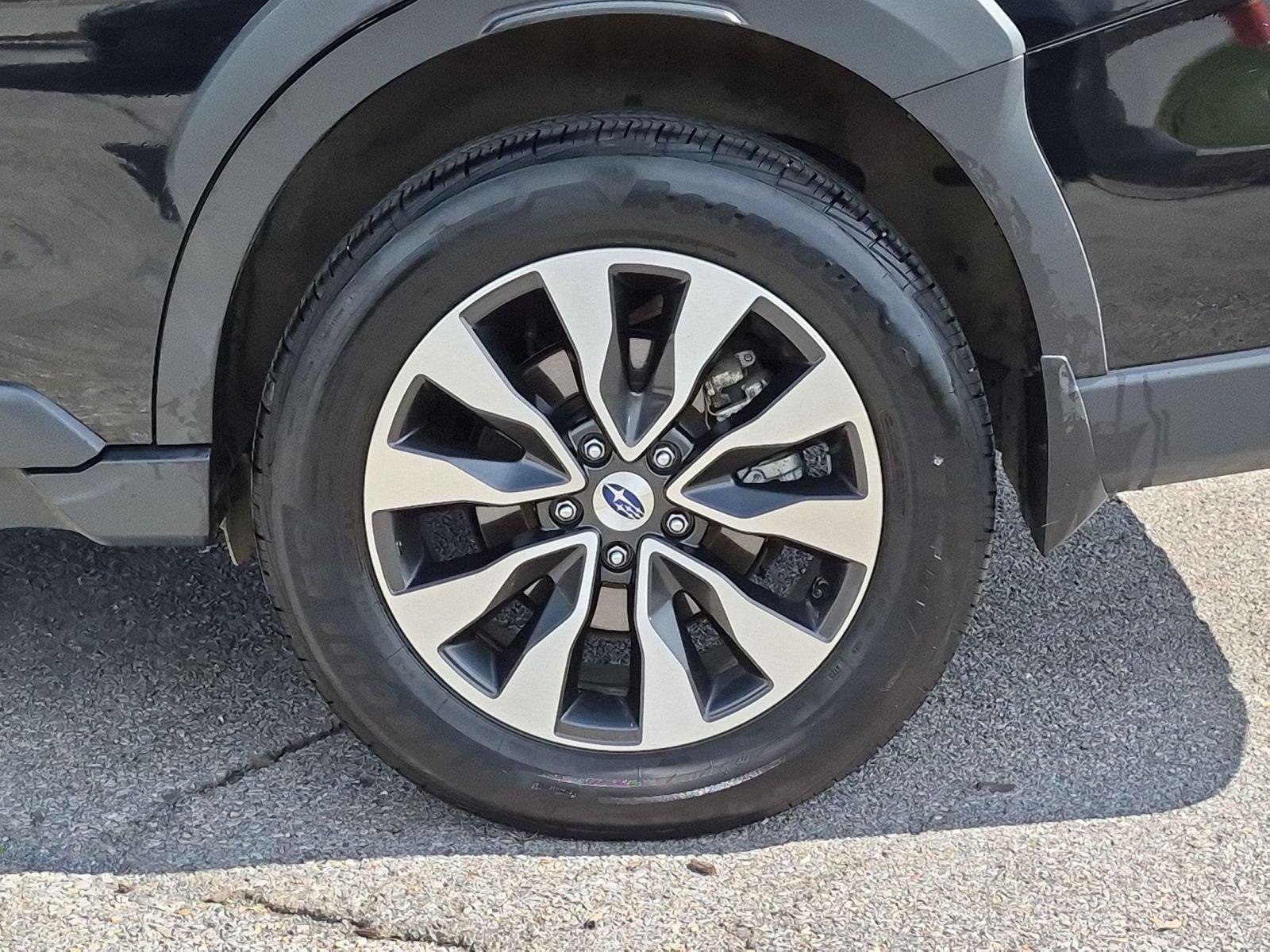 Certified 2025 Subaru Outback Limited AWD/4WD image 9
