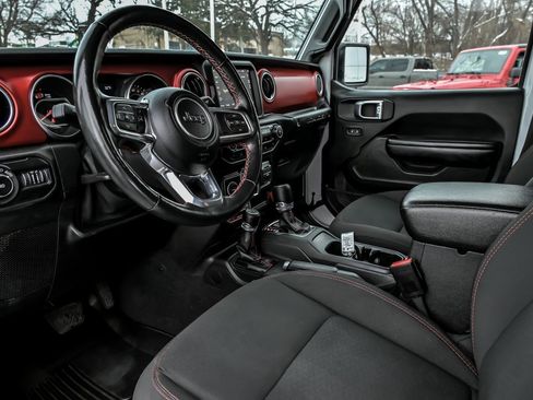 Used 2021 Jeep Wrangler Unlimited Rubicon image 13