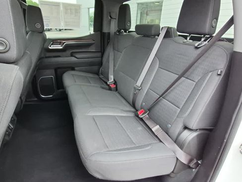 Used 2023 Chevrolet Silverado 1500 LT AWD/4WD image 7