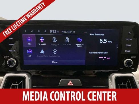 Used 2022 Kia Sorento S FWD image 11