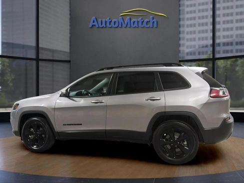 Used 2020 Jeep Cherokee Latitude Plus AWD/4WD image 8