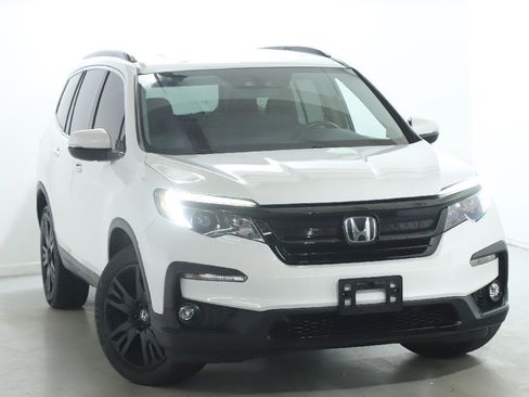 Used 2021 Honda Pilot Special Edition image 2