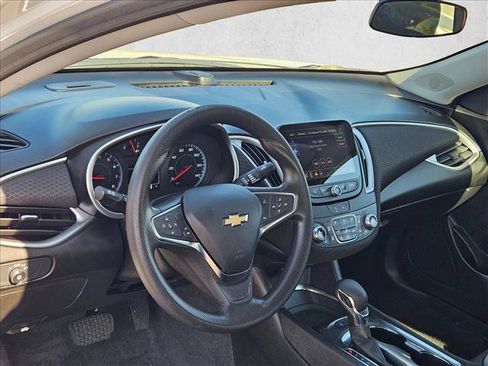 Used 2024 Chevrolet Malibu LT FWD image 10