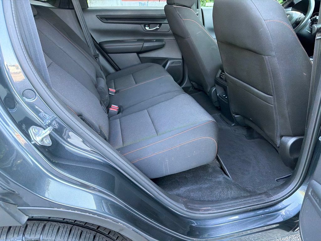 Used 2023 Honda CR-V Sport image 15