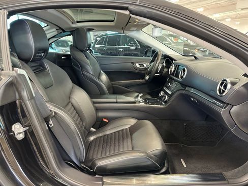 Used 2019 Mercedes-Benz SL 550 image 43