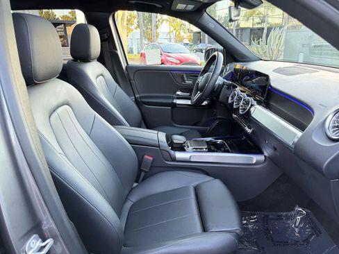 Used 2023 Mercedes-Benz GLB 250 GLB 250 image 36