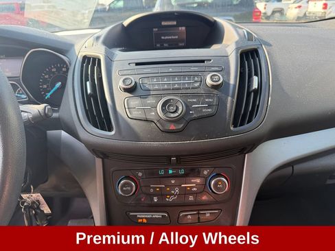 Used 2017 Ford Escape SE w/ SE Cold Weather Package FWD image 17