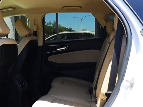 Used 2020 Ford Edge SEL AWD/4WD image 34
