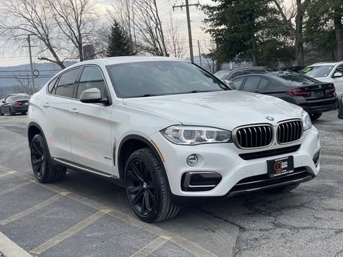 Used 2019 BMW X6 xDrive35i w/ Premium Package image 3