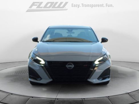 New 2025 Nissan Altima 2.5 SR image 2