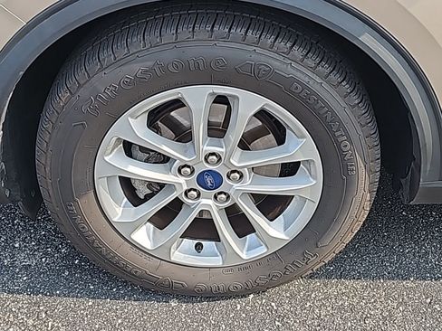 Used 2021 Ford Escape SE image 15