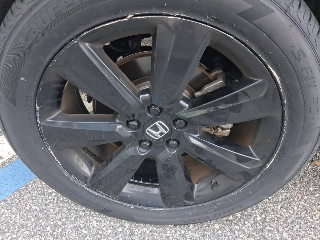 Used 2025 Honda Pilot Black Edition image 16