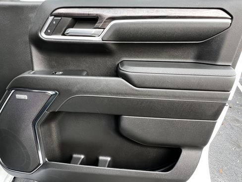 Used 2024 Chevrolet Silverado 1500 LTZ w/ Technology Package image 43