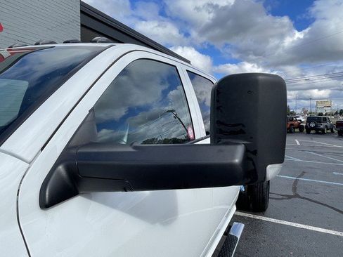 Used 2021 RAM 3500 Tradesman w/ Chrome Appearance Group image 10