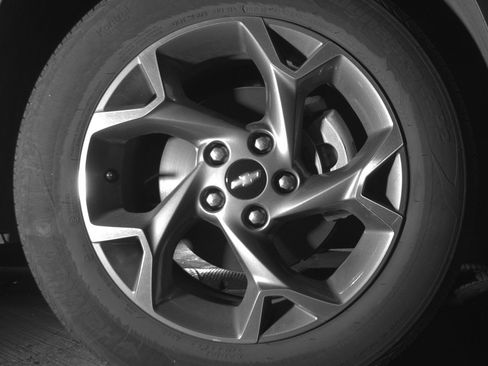 Used 2025 Chevrolet Trax LT w/ LT Convenience Package FWD image 13