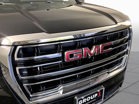 Used 2023 GMC Yukon XL SLT w/ SLT Luxury Package AWD/4WD image 28