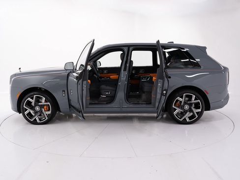 New 2027 Rolls-Royce Cullinan Black Badge AWD/4WD image 9