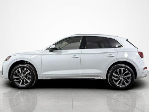 Used 2023 Audi Q5 2.0T Premium Plus w/ Premium Plus Package AWD/4WD image 2