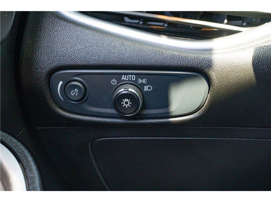 Used 2025 Chevrolet Malibu RS w/ LPO, Floor Liner Package FWD image 12