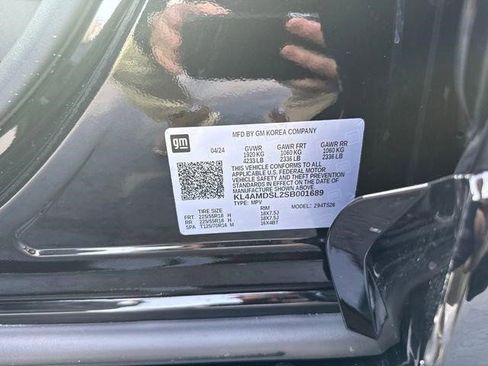 Certified 2025 Buick Encore GX Sport Touring image 25