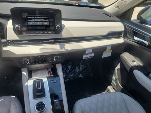 New 2025 Mitsubishi Outlander SEL image 18