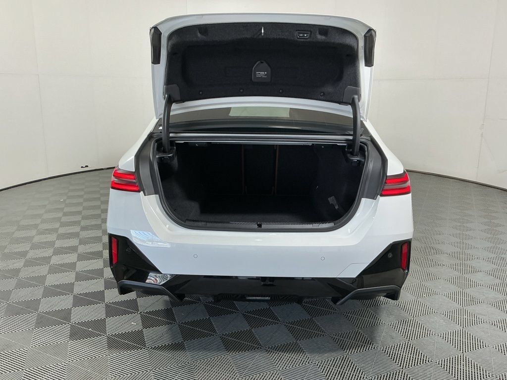 Certified 2025 BMW 530i w/ M Sport Package RWD image 28
