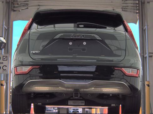 Used 2023 Kia Niro Wind FWD image 5