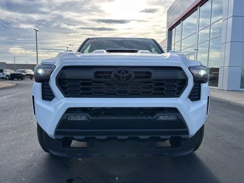 New 2025 Toyota Tacoma TRD Sport image 2